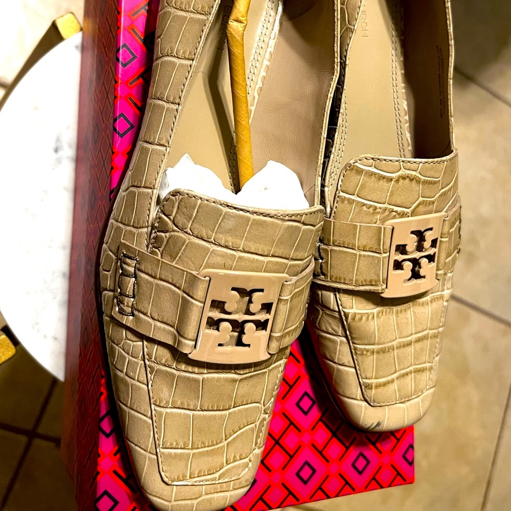 Tory butch loafers
